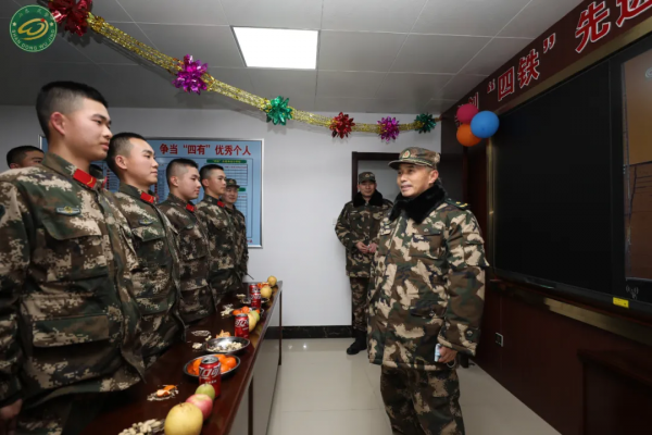 除夕，將軍站崗