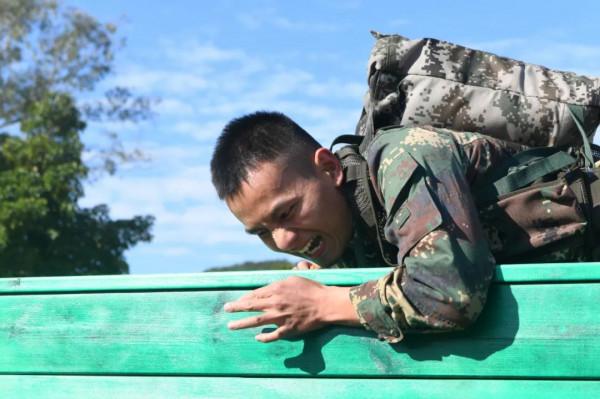 燃爆！！“十個關鍵詞”解鎖火箭軍某部軍體運動會