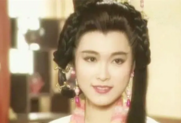 “長孫皇后”童愛玲：22歲走紅，31歲嫁初戀，48歲仍美麗動人