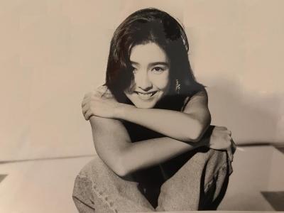 一組周慧敏的老照片曝光，一定有你沒見過的