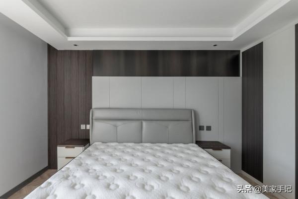 她家138㎡大宅，一進門玄關就把我迷住，客廳設計太棒了！曬一曬