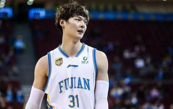 引進王哲林,簽下三外援。上海隊將成新賽季黑馬? 引進王哲林,簽下三外援。上海隊將成新賽季黑馬?