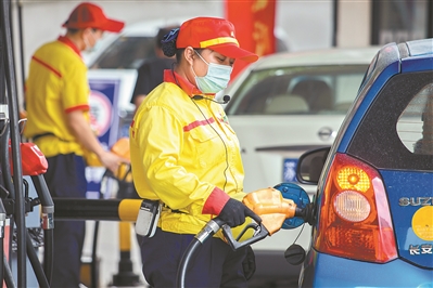 油價持續攀升 企業迎接大考