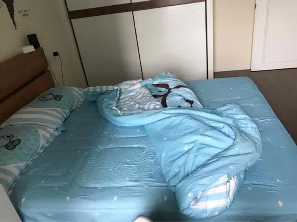 疊被子的方式能暴露你的年齡，快來看看你是不是中招了