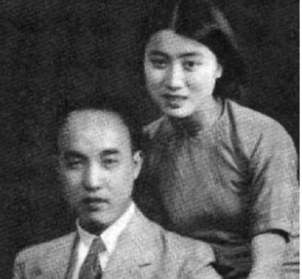 毛彥文:苦等未婚夫六年,等來解除婚約的訊息,轉身嫁給同學父親 毛彥文:苦等未婚夫六年,等來解除婚約的訊息,轉身嫁給同學父親