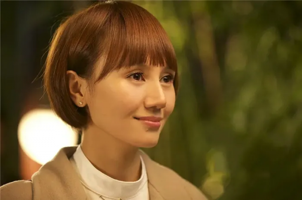 豆瓣7.8分的《藍色愛情》，潘粵明袁泉顏值巔峰，至今仍是經典