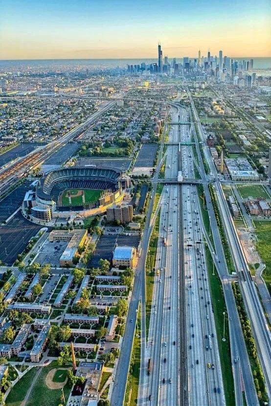 你們都誤會卡達了—事實上它比巴掌大一點點