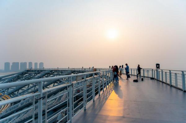 營口網紅地標,鮁魚公主雕塑高60米,渤海明珠觀景臺堪稱世界之最 營口網紅地標,鮁魚公主雕塑高60米,渤海明珠觀景臺堪稱世界之最