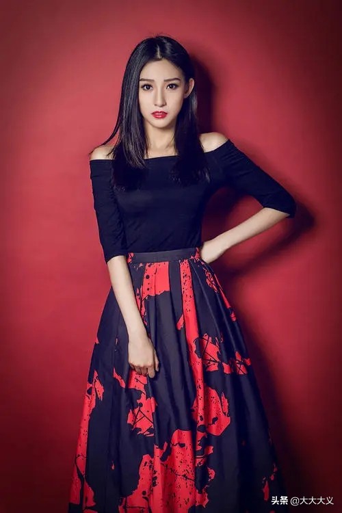 馬舒凡這次該火了吧？榮登央視春晚 盡展才貌風華 這樣的姐姐喜歡嗎