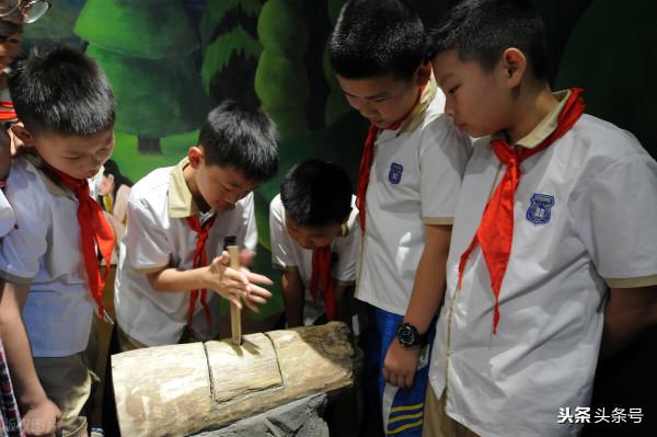 鑽木取火的傳說 鑽木取火的傳說