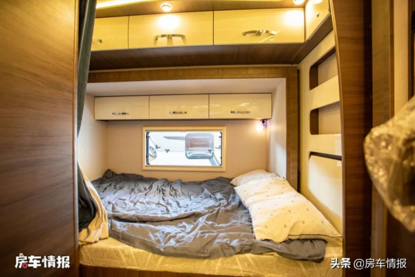 大品牌主流房車啥樣?空間夠大水電充足,6口人長途旅行也無憂 大品牌主流房車啥樣?空間夠大水電充足,6口人長途旅行也無憂