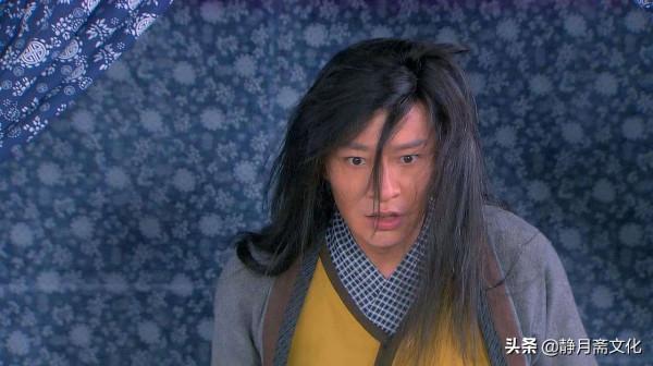 民間故事：書生見河中女子沐浴，多次騙他下河，女子：別跟我比慘