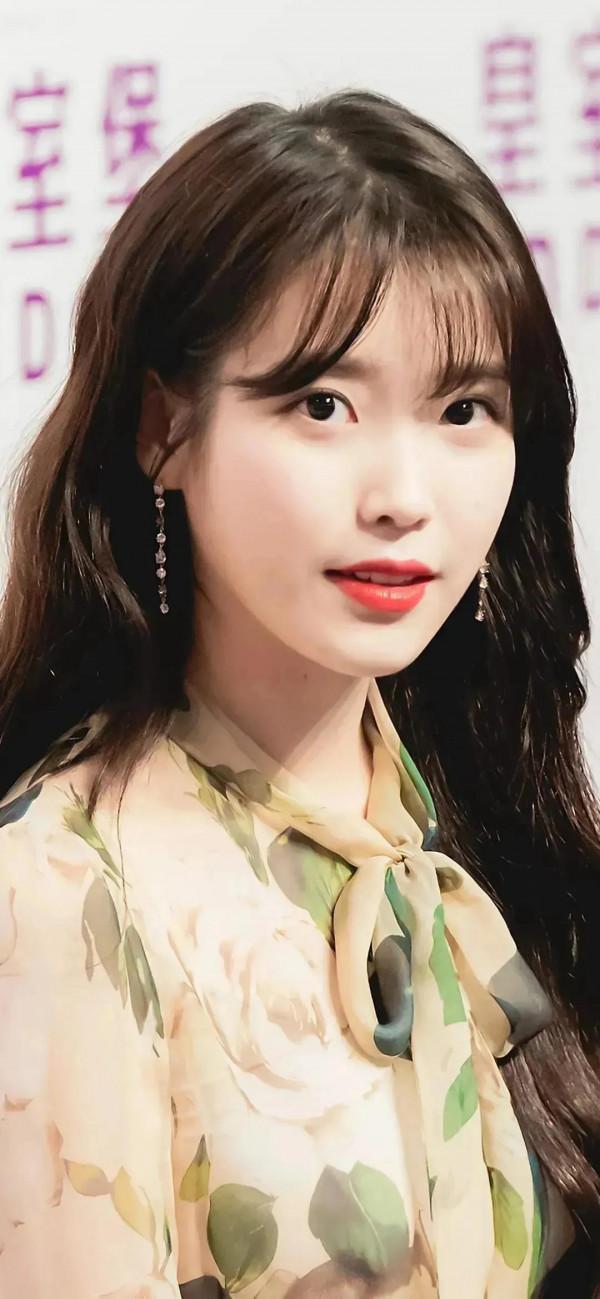 IU李智恩 全面屏桌布