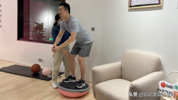 「銳博康復案例」滑雪後膝蓋疼痛怎麼辦,正確運動避免疼痛 「銳博康復案例」滑雪後膝蓋疼痛怎麼辦,正確運動避免疼痛