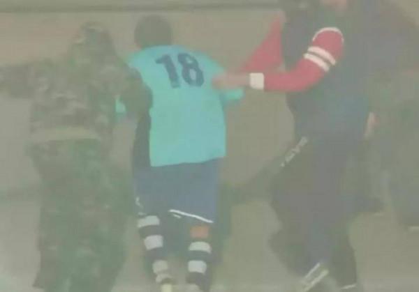 奇葩故事：球員比賽時被綁匪帶上直升機，隊友選擇繼續踢球