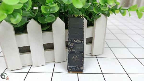 國產品牌發力,助力SSD進入T級普及時代,金百達這款SSD香不香? 國產品牌發力,助力SSD進入T級普及時代,金百達這款SSD香不香?