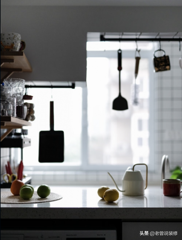 這是我見過空間利用到最極致的家，34㎡當兩室一廳用，還帶衣帽間