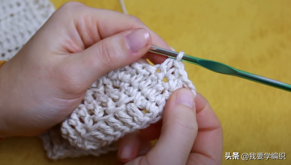 時尚顯氣質的修身鉤針女裙,半高領棗花裙教程,外穿或內搭都好看 時尚顯氣質的修身鉤針女裙,半高領棗花裙教程,外穿或內搭都好看