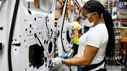 CNBC:晶片短缺重創全球汽車行業估計損失2100億美元營收 目前無解 CNBC:晶片短缺重創全球汽車行業估計損失2100億美元營收 目前無解