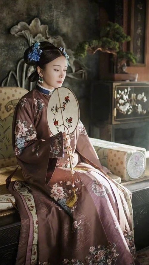 她是富察皇后唯一女兒,被乾隆“圈養”半生,還賜她5240個護身符 她是富察皇后唯一女兒,被乾隆“圈養”半生,還賜她5240個護身符