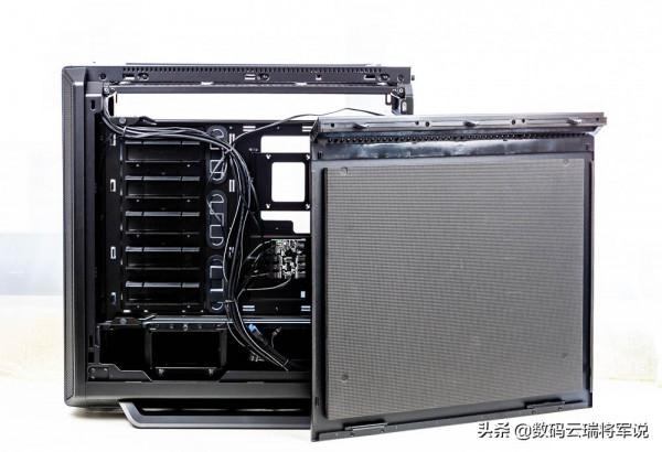 全模組化設計的靜音側透機箱——SILENT BASE 802 機箱黑色版輕體驗 全模組化設計的靜音側透機箱——SILENT BASE 802 機箱黑色版輕體驗