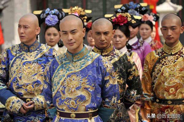 61歲嘉慶皇帝暴斃避暑山莊，皇位繼承上，皇后的一個做法令人稱讚