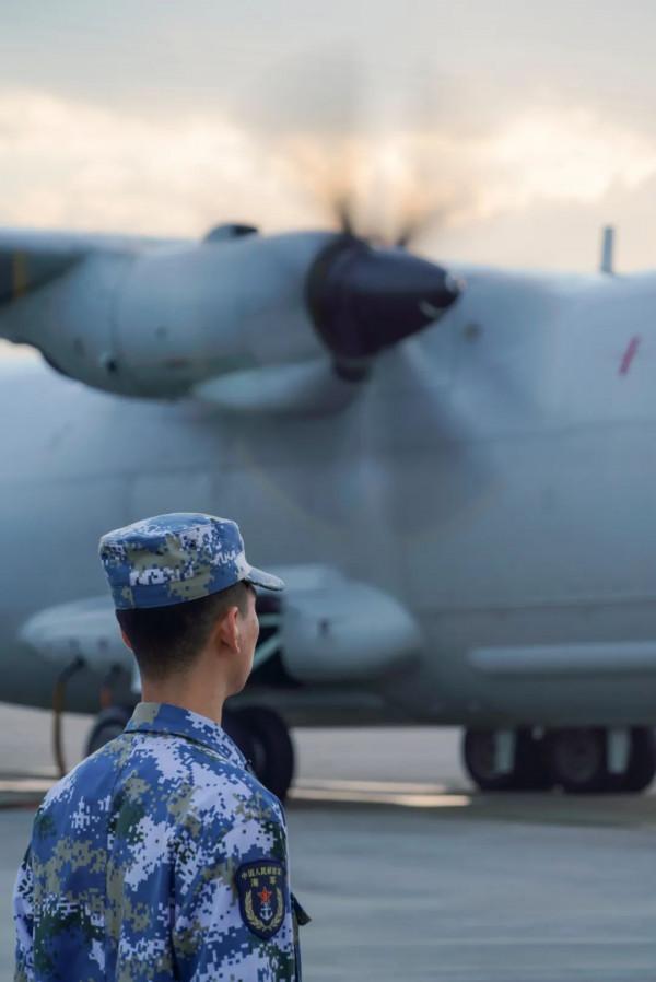 南疆光影 || 鷹擊長空向海天