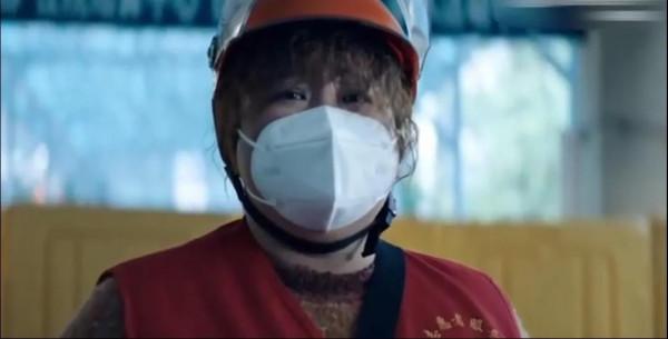 周冬雨飾演的護士去世，《穿過寒冬擁抱你》小護士去世片段感人