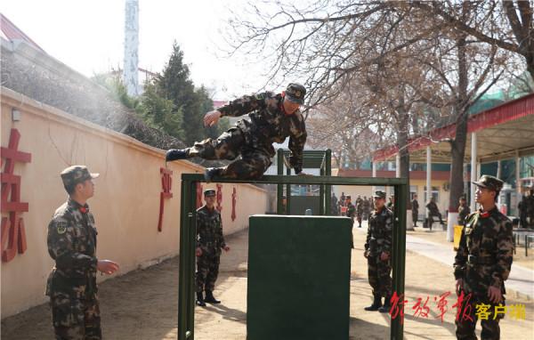 各部隊新年度軍事訓練高起點展開