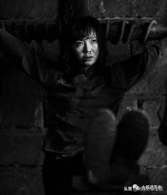 一心鬧革命，最後被鄉紳公公出賣，被敵人用香火炙烤，28歲犧牲