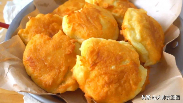 10分鐘搞定熱騰騰的早餐,不烤不蒸,軟蓬的油墩子,上桌一秒光碟 10分鐘搞定熱騰騰的早餐,不烤不蒸,軟蓬的油墩子,上桌一秒光碟