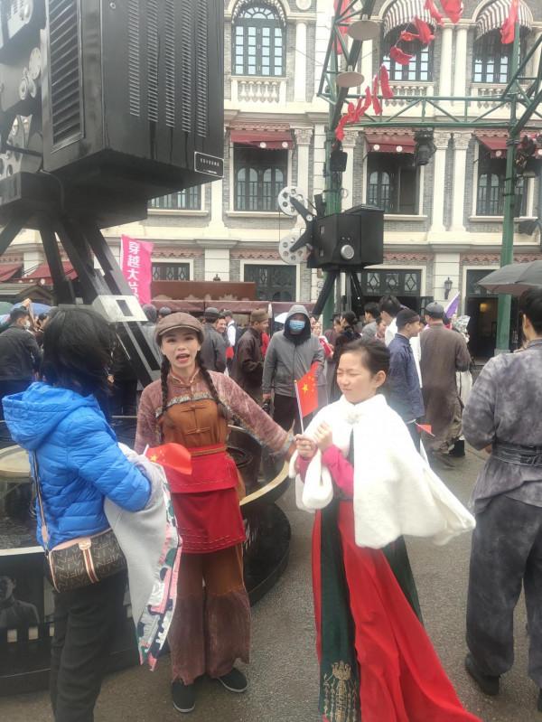 ＂20的泡麵5元一個茶蛋＂多少年沒到國內旅遊了？有色眼鏡該摘了