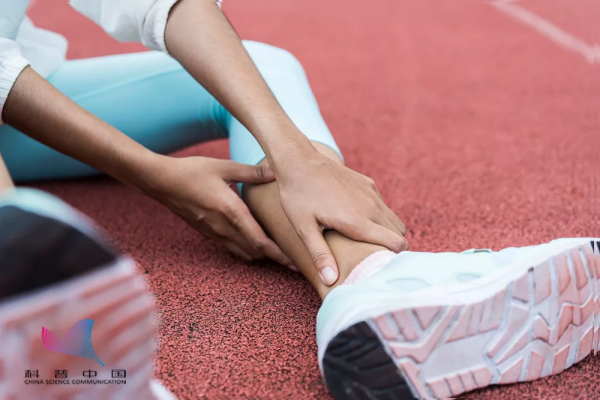 痛痛痛！小腿經常抽筋，千萬別大意！當心是身體發出的&quot;警告&quot;…