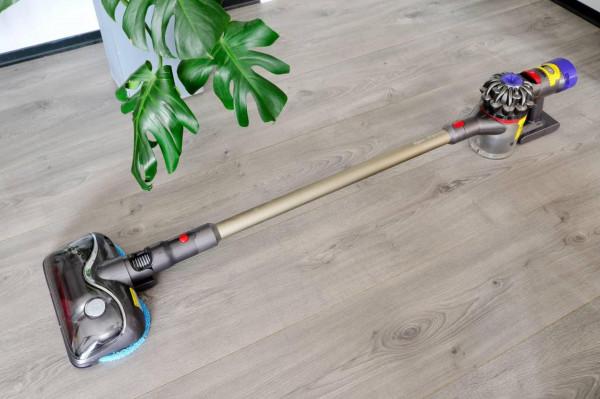 我的戴森終於可以擦地了!小狗旋轉擦地刷開箱體驗 我的戴森終於可以擦地了!小狗旋轉擦地刷開箱體驗