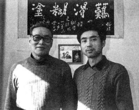 他曾是軍統三劍客之一，制止過特務侮辱江姐，建國後享副部級待遇