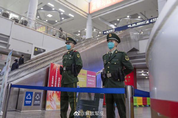 護航春運！武警官兵守護回家路