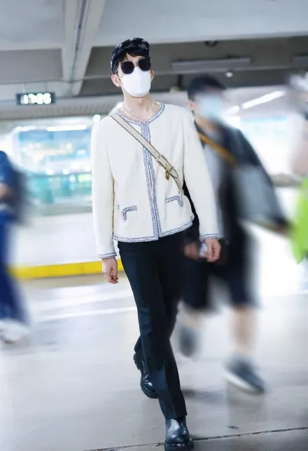 超會穿的男明星？井柏然的包包你種草了嗎