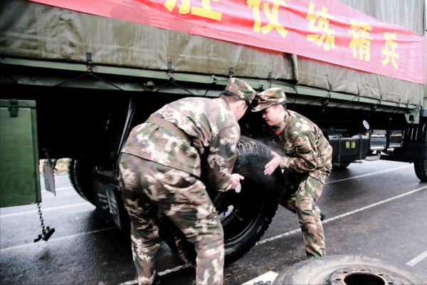 從軍十六載，難忘軍旅生活｜一朝退役、脫下軍裝、從頭再來