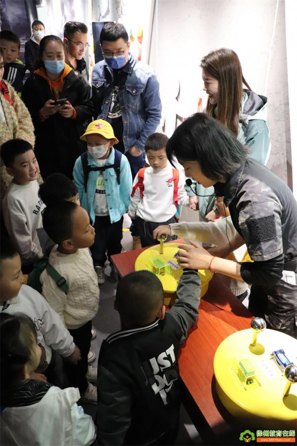 實景體驗,安全相伴——人之初山水華美幼兒園安全應急研學活動 實景體驗,安全相伴——人之初山水華美幼兒園安全應急研學活動