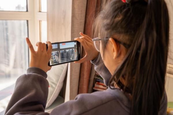 拯救你的蘭花指—斯莫格手機拍攝摺疊拓展框支架開箱體驗 拯救你的蘭花指—斯莫格手機拍攝摺疊拓展框支架開箱體驗