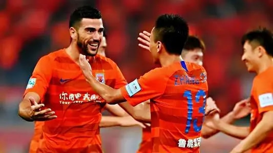 北京國安深夜做出決定！恭喜新帥謝峰，魯能上港廣州隊這回麻煩了