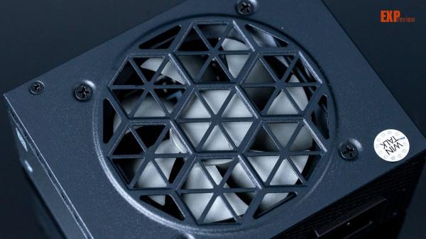 首席玩家六邊形戰士750W電源實物圖賞：鉑金認證的SFX小鋼炮