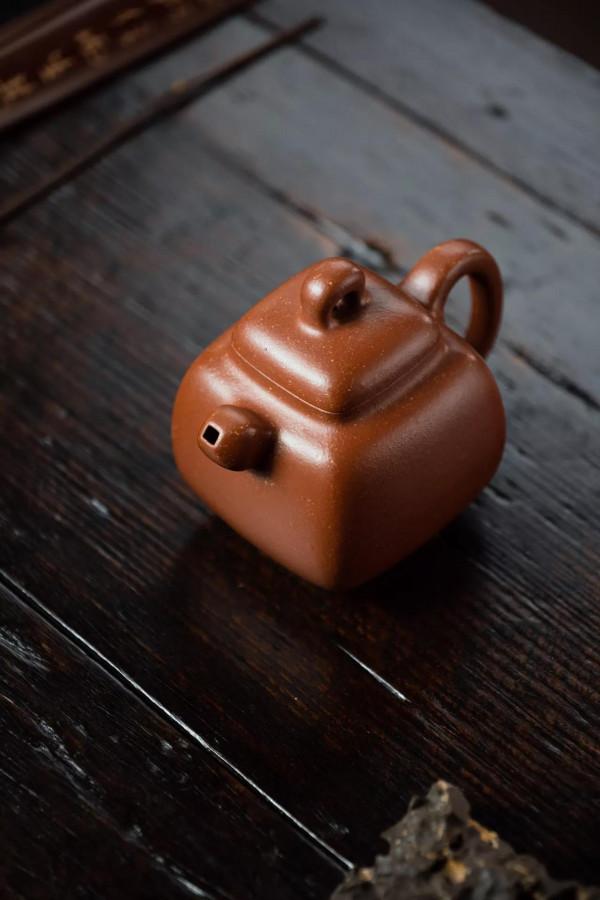 「精品」全手工博容壺.頂級紅降坡泥.董秋霞.310cc