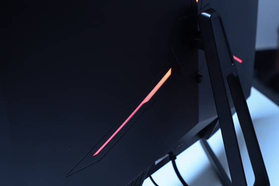 視覺效果拉滿，泰坦軍團N27SQ PLUS顯示器體驗