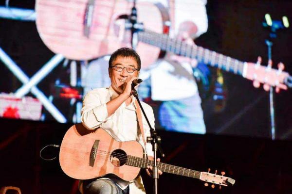 一次次在“瘸子裡頭拔將軍”,歌壇頒獎禮的淪落,比想象中還扎心 一次次在“瘸子裡頭拔將軍”,歌壇頒獎禮的淪落,比想象中還扎心