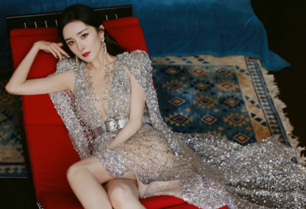 ELLE紅毯：韓雪驚豔、唐嫣翻車、劉詩詩美出新高，8位女星熬脫妝