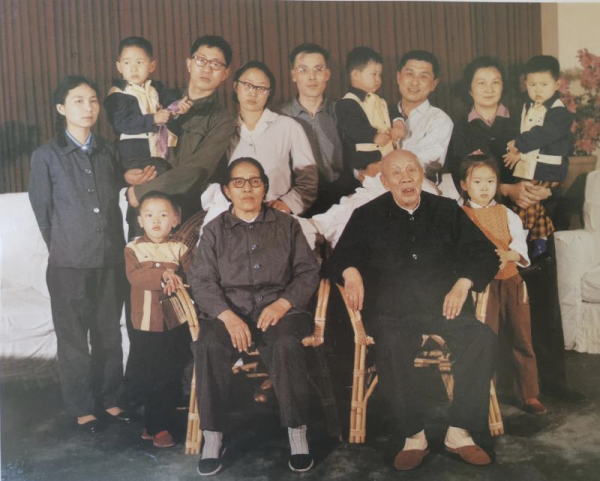 紅色家風親人講述〡董必武之孫董紹新：從爺爺的革命人生中汲取信念與力量