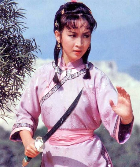 黃杏秀：曾是TVB第一俠女，下嫁陳百祥後，過得怎麼樣？