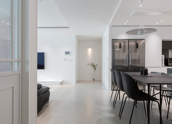 165㎡花50萬做極簡裝修，雖稱不上豪華，居住卻最經得住歲月考驗