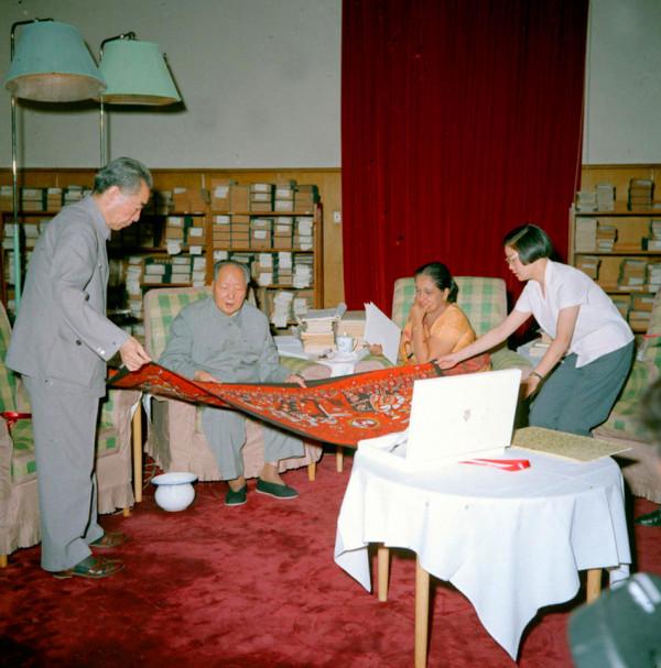 護士孟錦雲想讓主席介紹自己入黨，毛澤東嚴肅回覆：我同意不算數